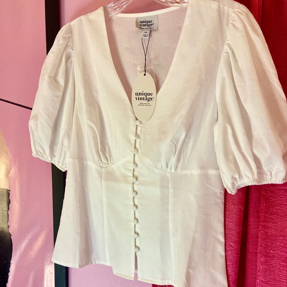 NWT Unique Vintage Timeless Solid White Heart Lightweight Blouse Women’s Small/4 - Picture 2 of 4